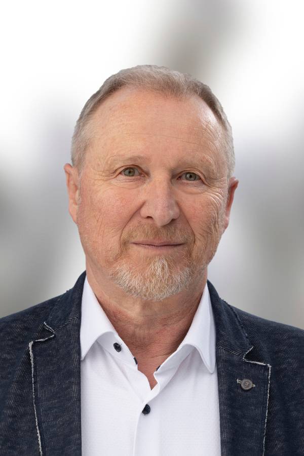 contact_import_imageMyWCaj