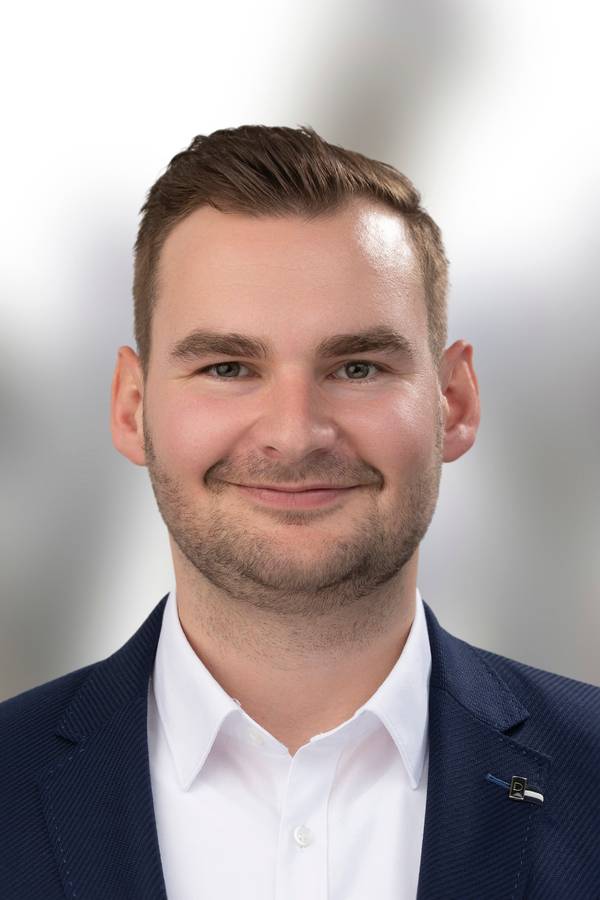 contact_import_imageXM0QCG