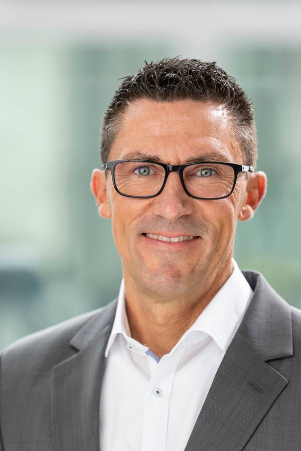 contact_import_imageLY3UHb