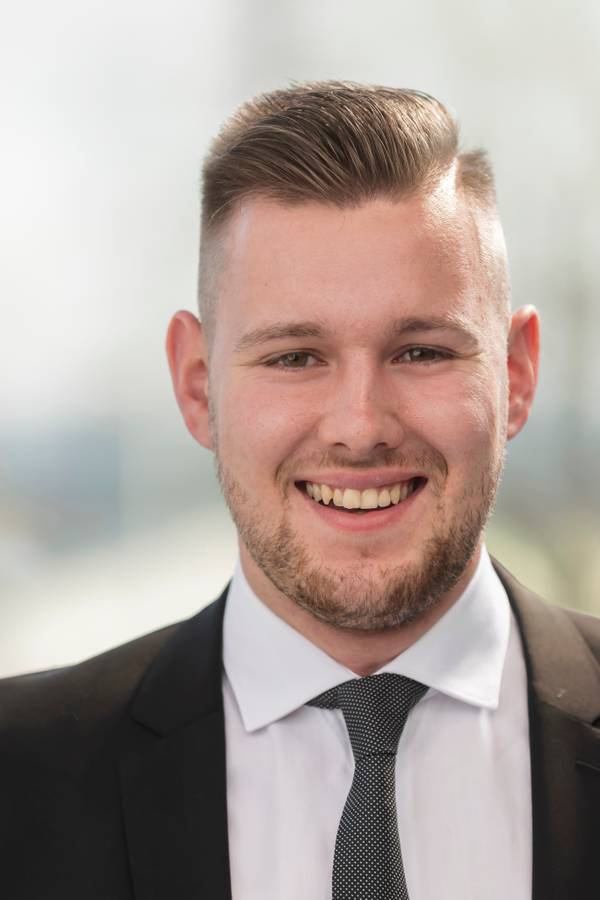 contact_import_imageMj7ROv