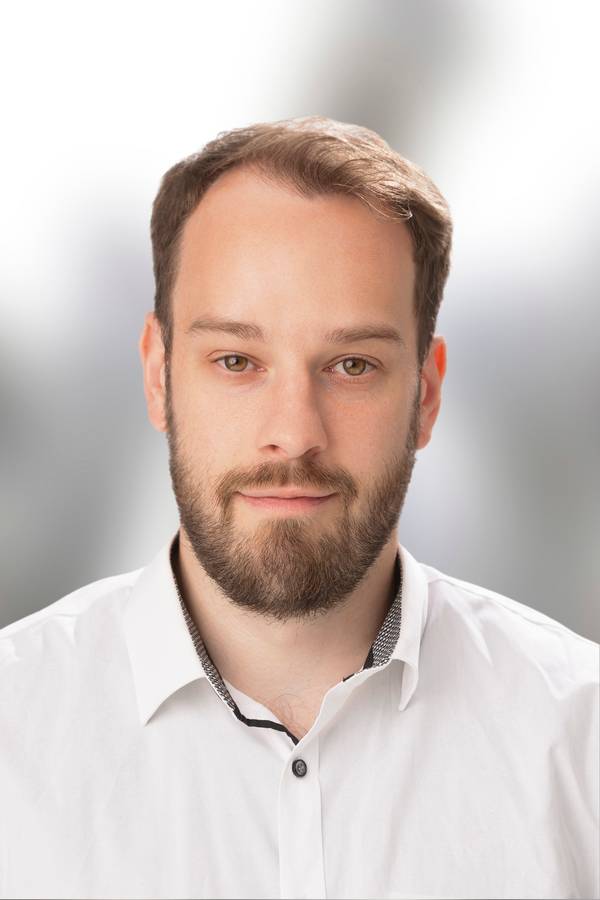 contact_import_imageRq3cRg