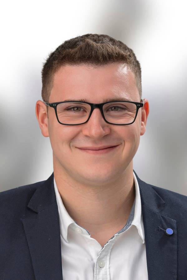 contact_import_imageB5NLf8