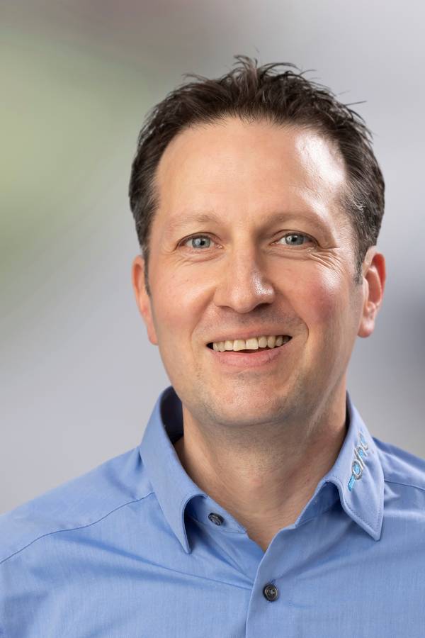 contact_import_imageZRTLnG