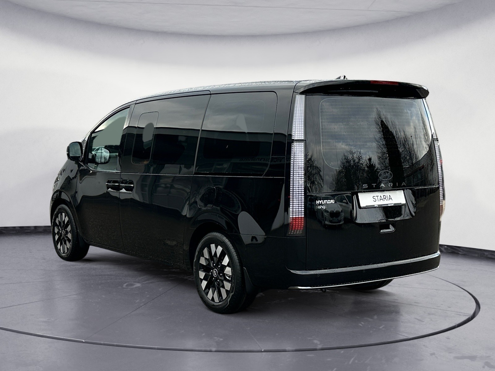 Hyundai - STARIA 7-Sitzer (MY25) HEV 1.6