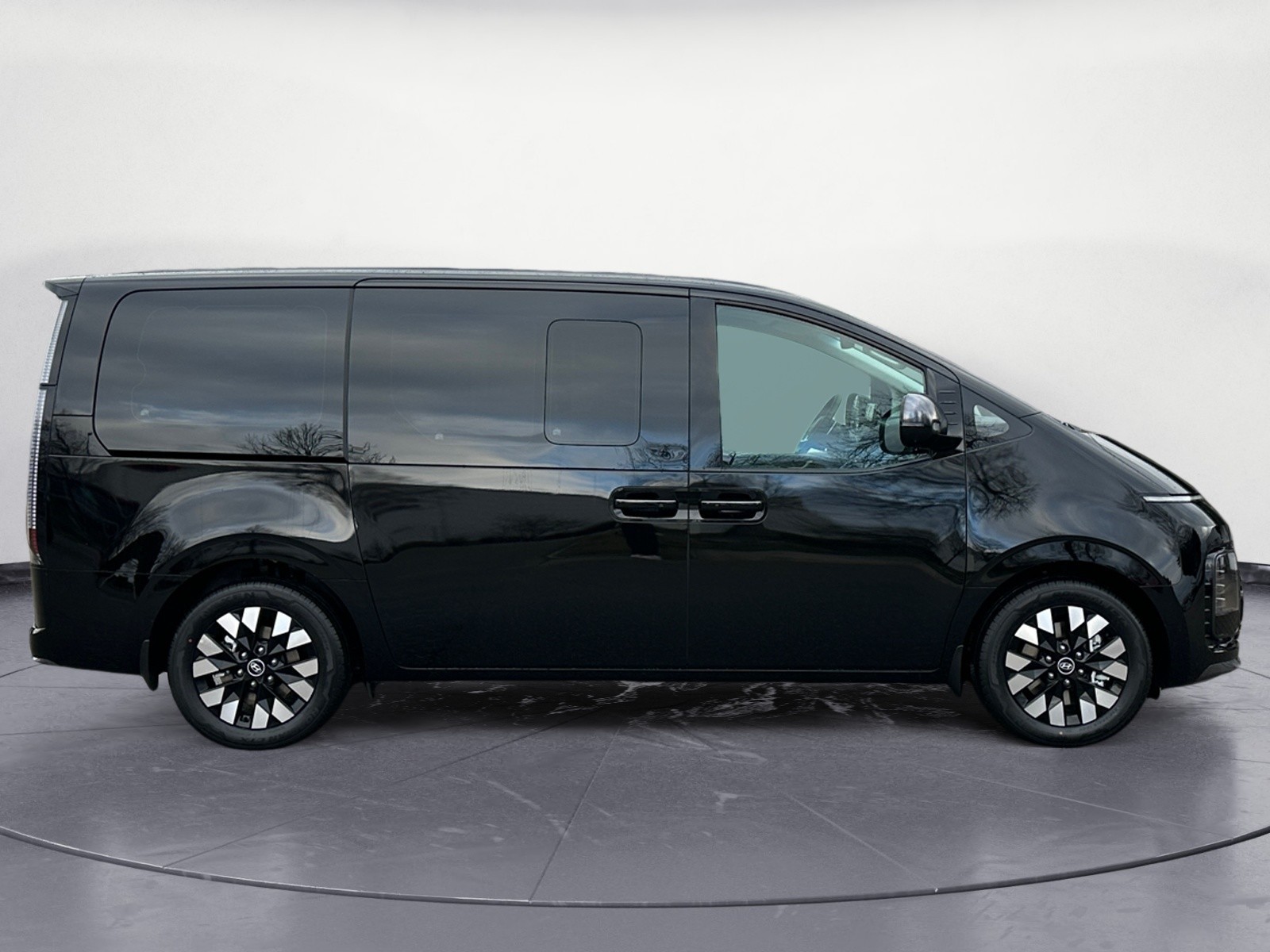 Hyundai - STARIA 7-Sitzer (MY25) HEV 1.6