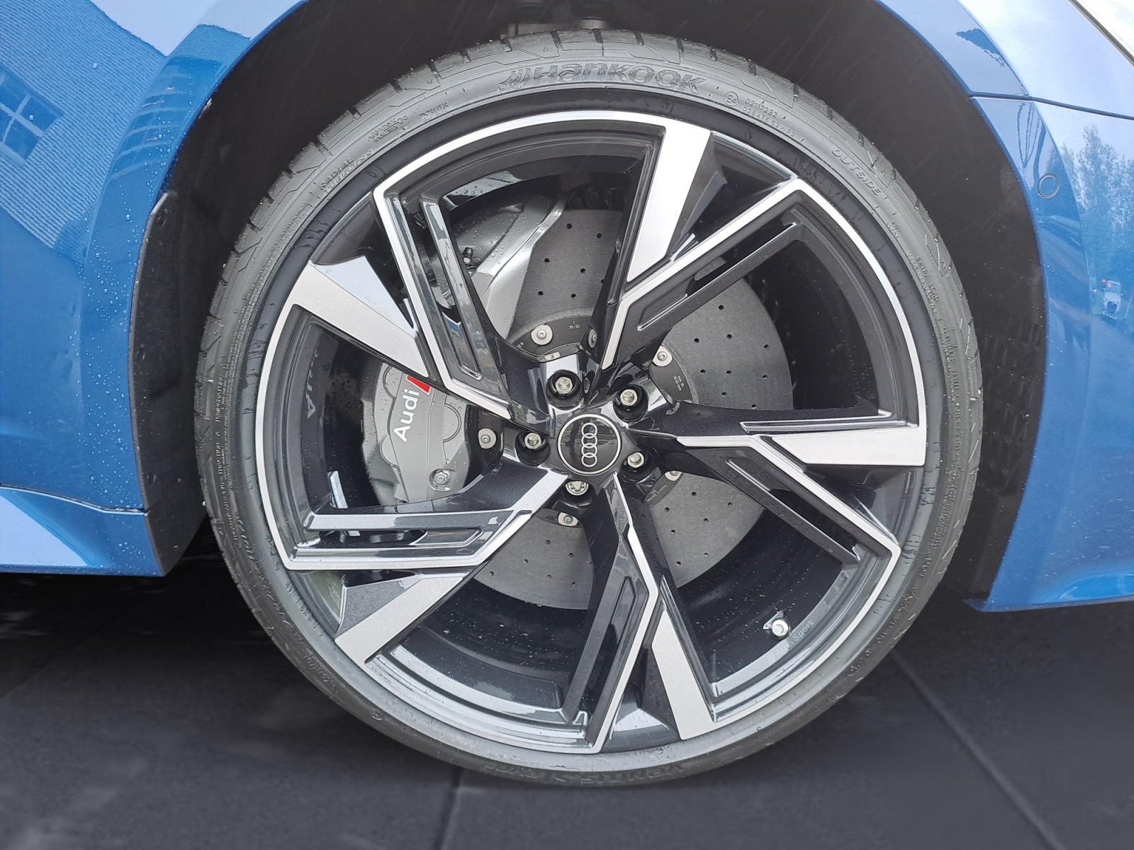 Audi - RS 6 Avant performance 463(630) kW(