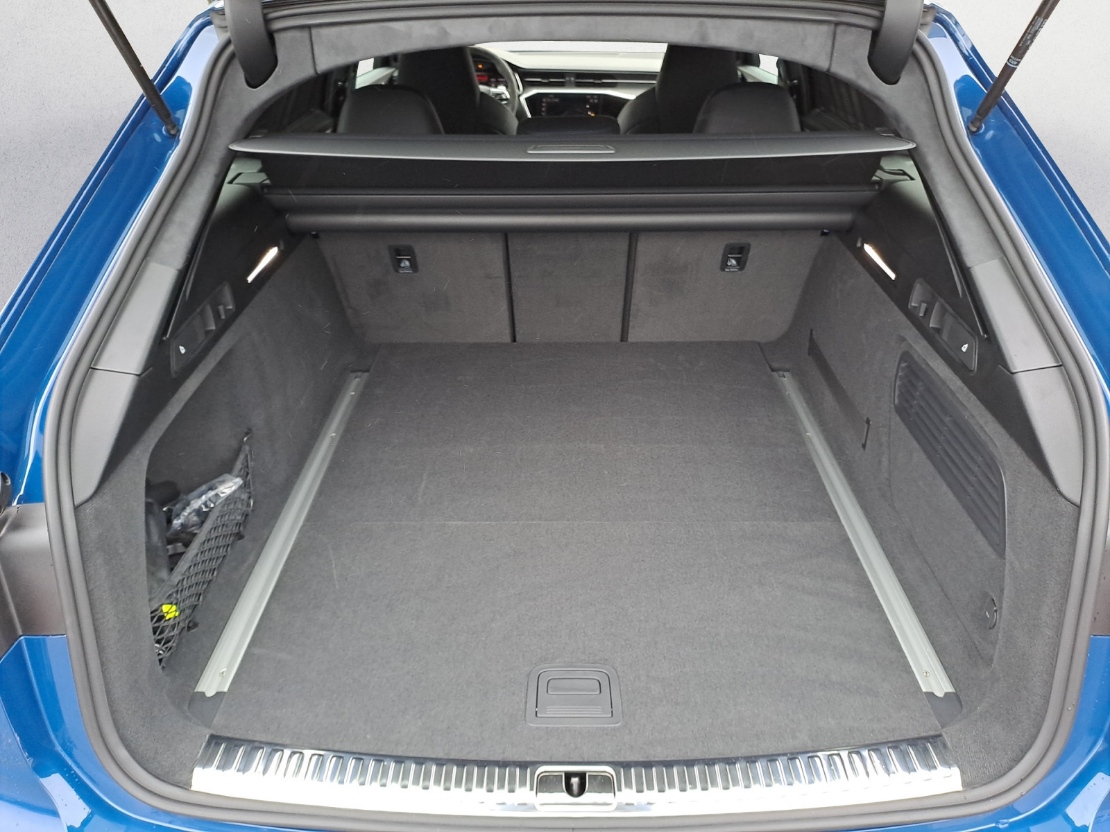 Audi - RS 6 Avant performance 463(630) kW(