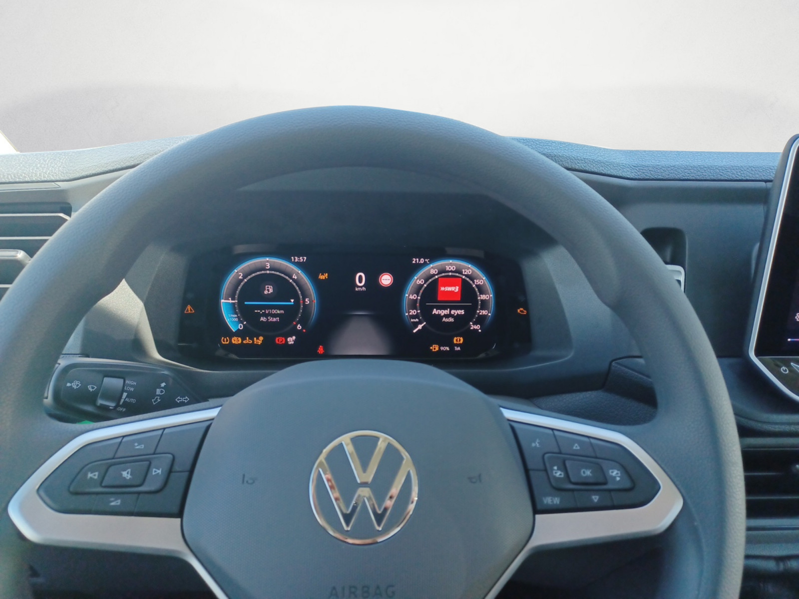 Volkswagen - Crafter 35 Fahrgestell Doppelkabine 2,0 l  Frontantrieb 6-Gang Radst. 3640 mm