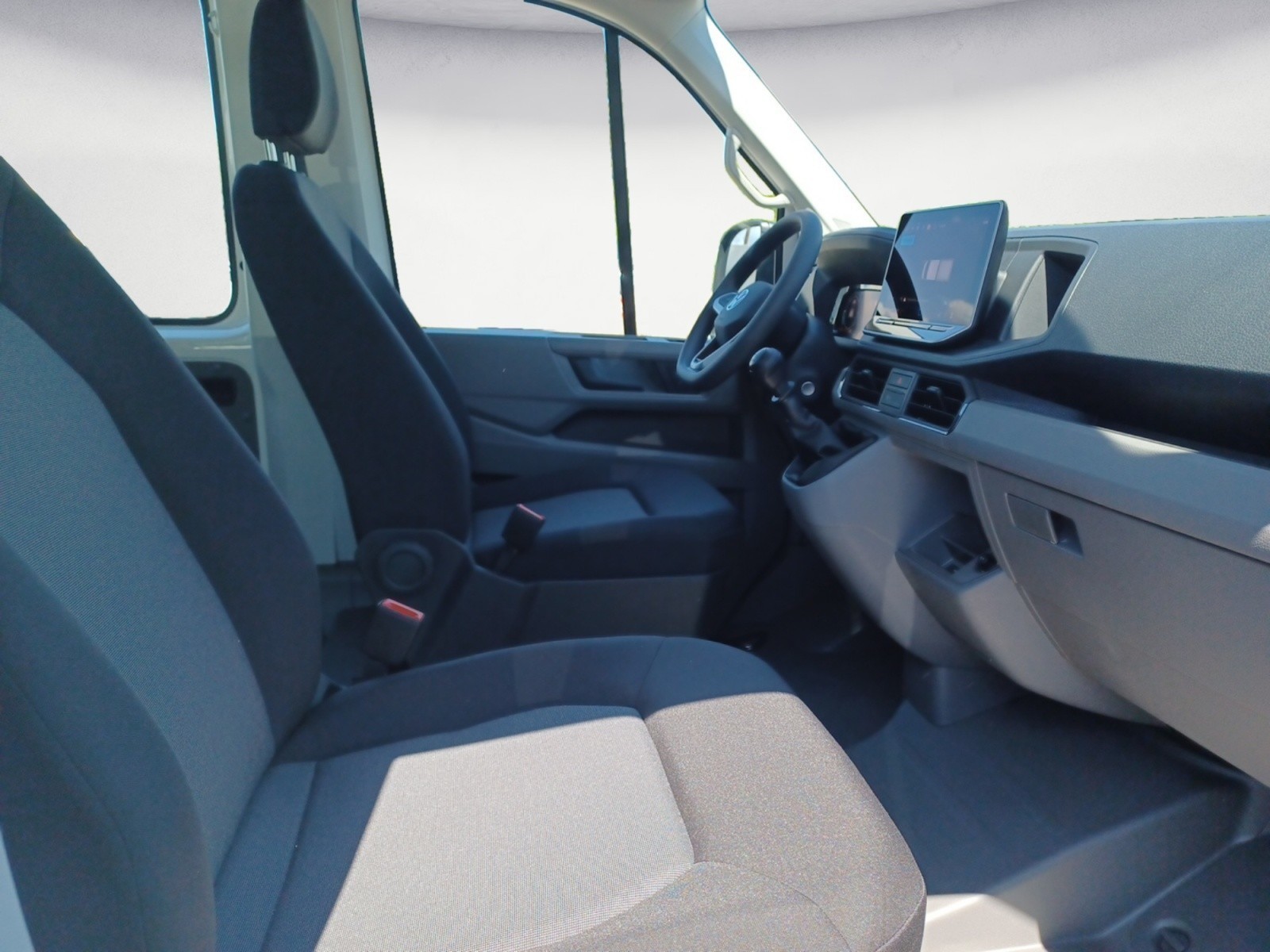 Volkswagen - Crafter 35 Fahrgestell Doppelkabine 2,0 l  Frontantrieb 6-Gang Radst. 3640 mm