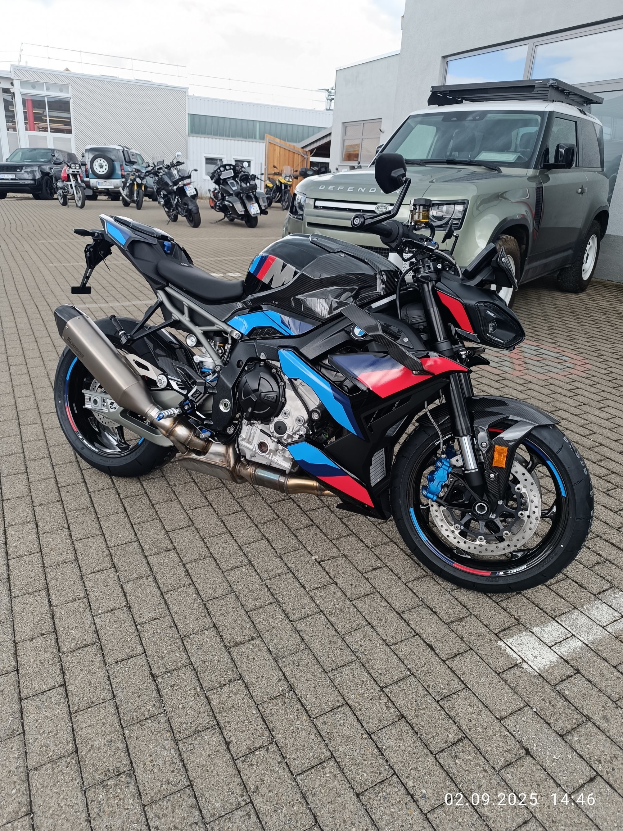 BMW Motorrad - M 1000 R Competition Zubehör 1000 Euro brutto in