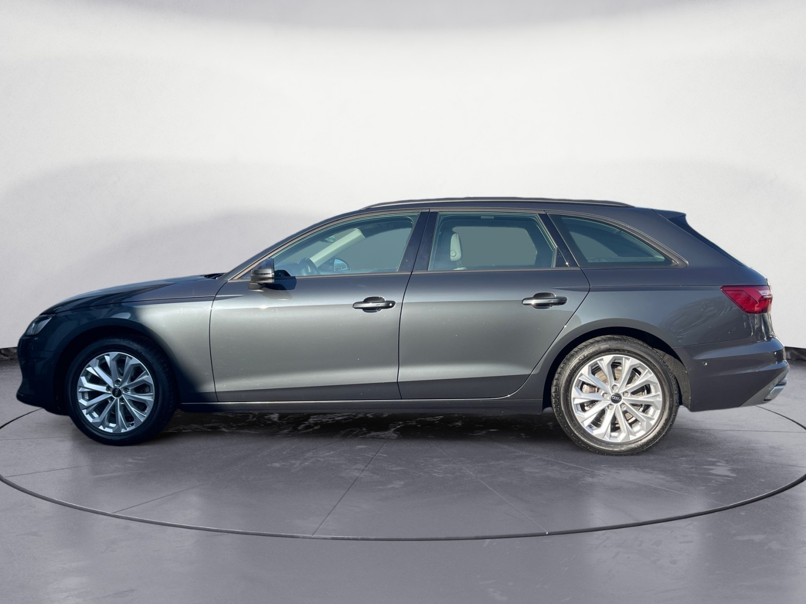 Audi - A4 Avant 30 TDI S-tronic