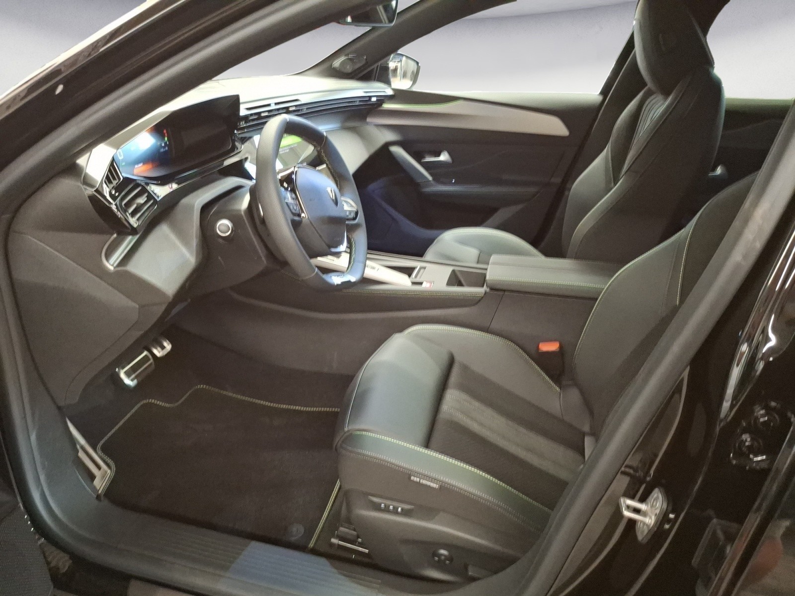 Peugeot - 308 BlueHDi 130 EAT8 GT