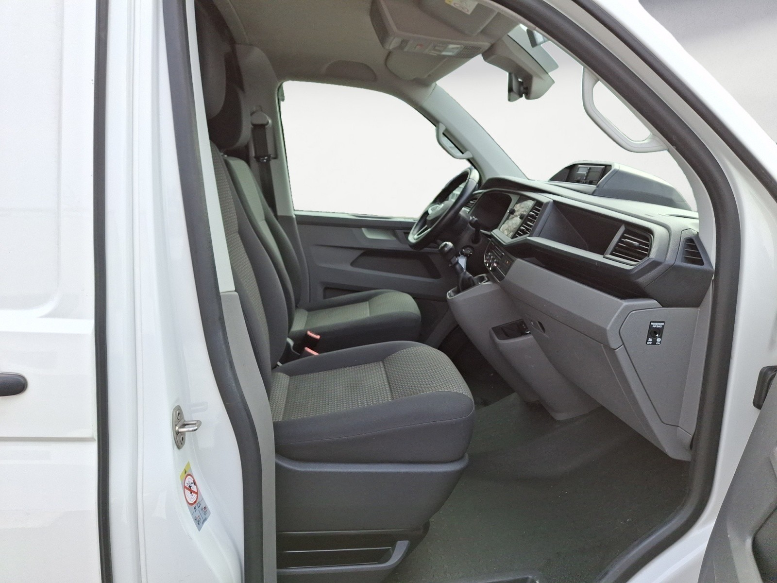 Volkswagen - T6 .1 Transporter Kasten Lang 2.0TDI