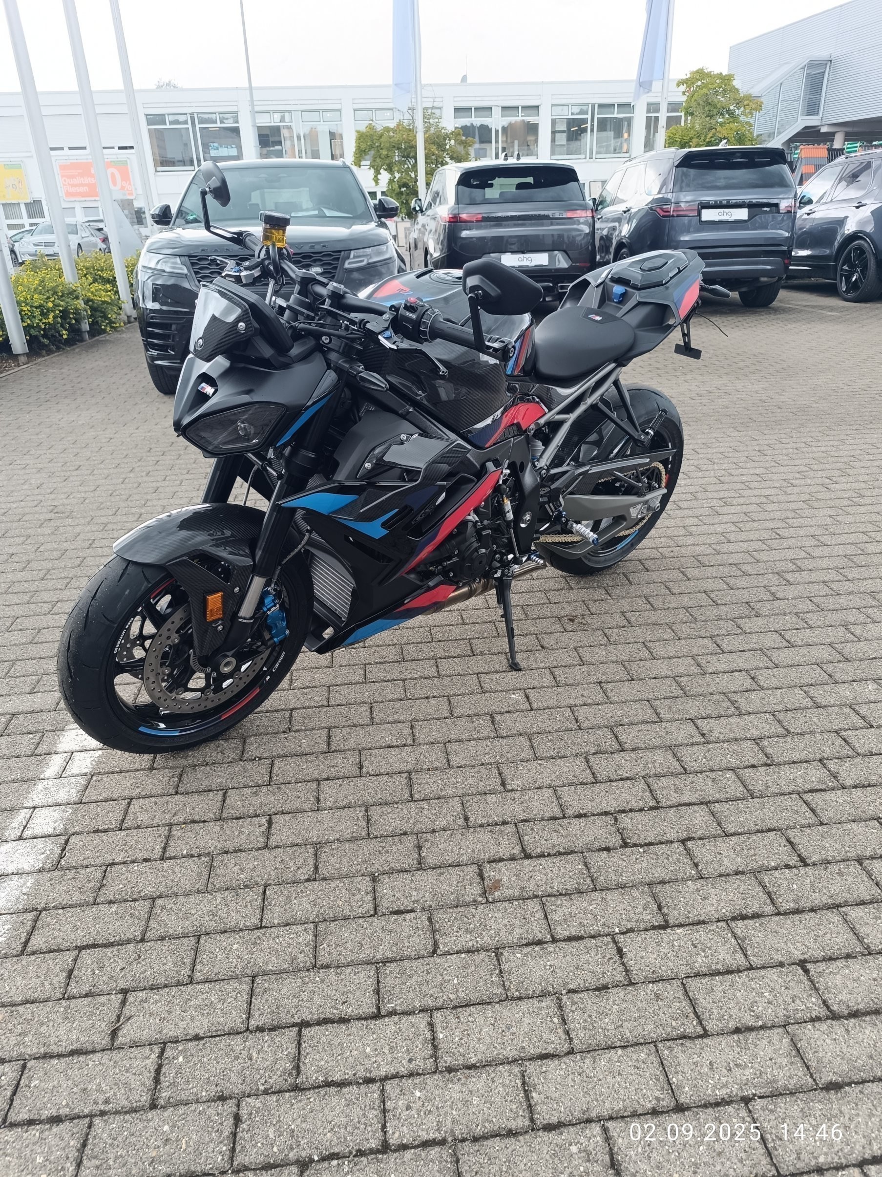 BMW Motorrad - M 1000 R Competition Zubehör 1000 Euro brutto in