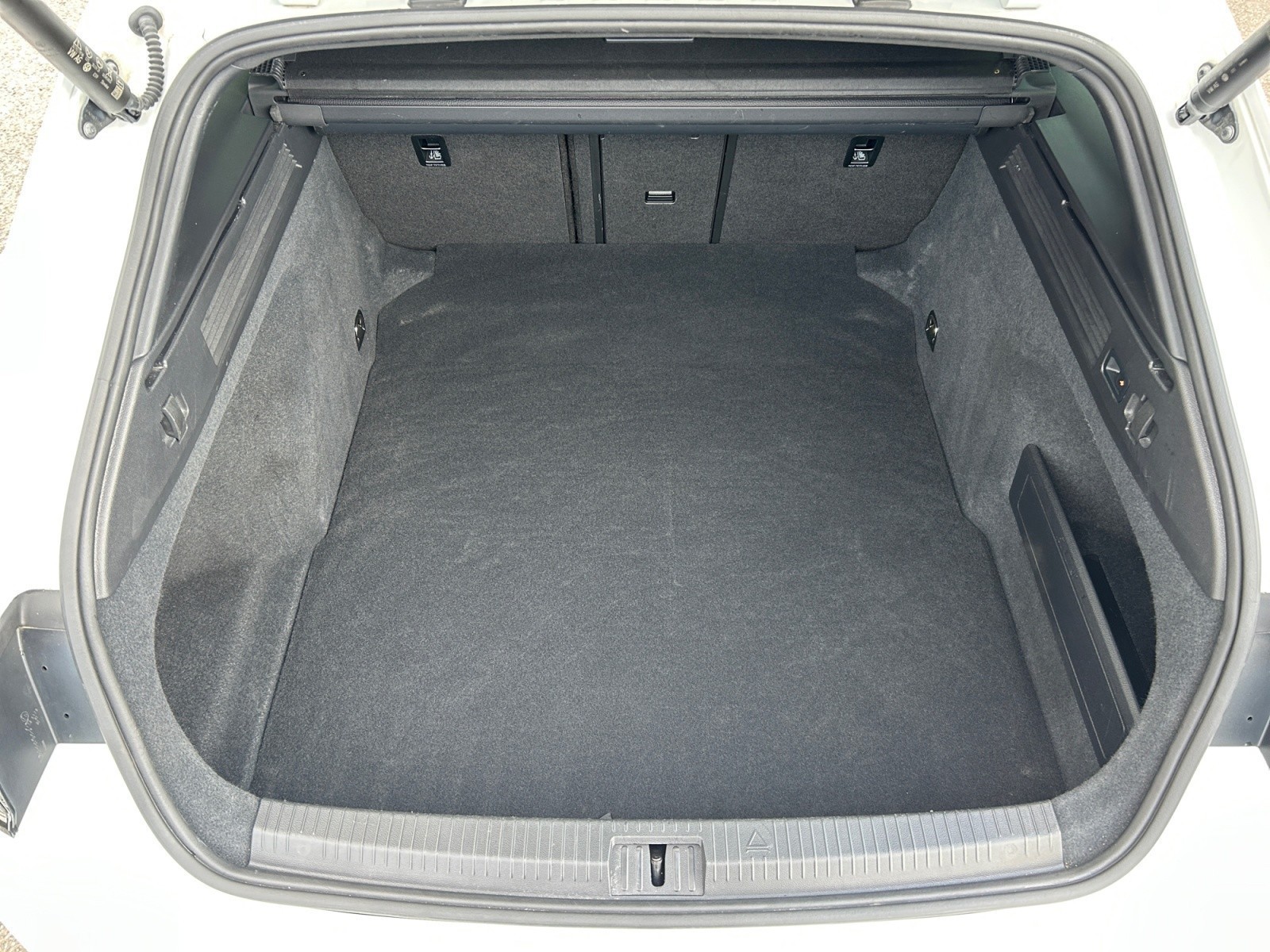 Volkswagen - Arteon Shooting Brake 2.0 TDI SCR DSG R-Line